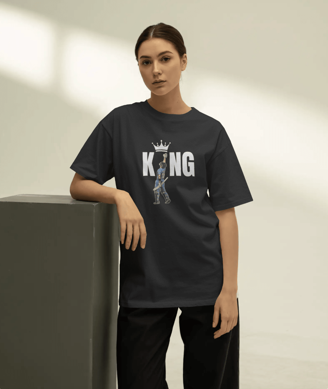 KING - Unisex Oversized Tshirt - FrameTheGame