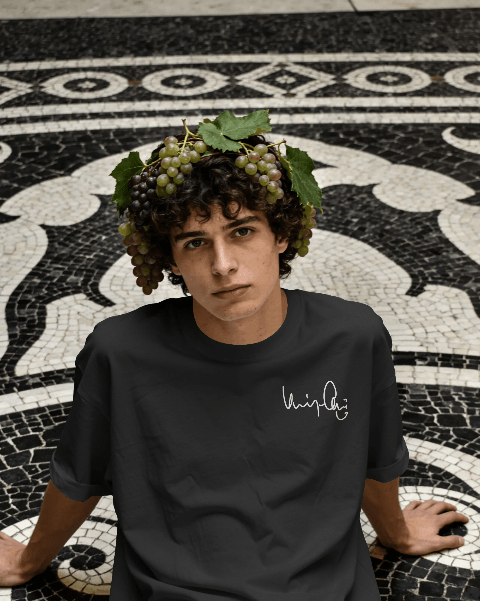 The KING 1988 - Unisex Oversized Tee - FrameTheGame